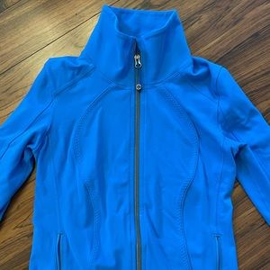 Lululemon Athletica Define style jacket. Women's regular size 4-6.
